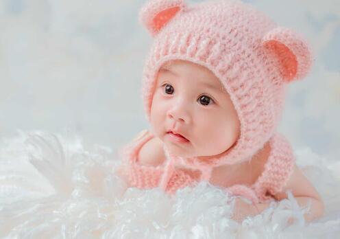 2023女?huà)雰杭榈拿执笕钚掳? /></a>女?huà)雰菏歉改傅恼粕厦髦?，?dāng)然應(yīng)該起一個(gè)吉祥的名字。名字是一個(gè)人的代號(hào)，在使用場(chǎng)景上，可能別人利用的情況還多些。所以，女?huà)雰旱拿忠?，要吉祥，要給人以好感。這就需要在選擇漢字的時(shí)候，選擇一些吉祥的字眼...</div>
			        &nbsp;<span id="ctl00_ContentPlaceHolder1_subjectList_dgNews_ctl11_Label1" style="color:Green;font-size:10pt;">2023/2/20 15:27:33</span>
			        <div style="height:5px; font-size:5px">&nbsp;</div>
			        <hr width="99%" style="text-align:center; border-style:dotted; border-width:0px; height:1px;" />
			        <div style="height:5px; font-size:5px">&nbsp;</div>
			    </div>
		        </td>
	</tr><tr style="border-width:0px;">
		<td valign="top">
		        <div style="padding-left:3px; padding-right:3px;line-height:180%">
			        &nbsp;<h3 style="padding:0px;margin:0px;display:inline;"><a id="ctl00_ContentPlaceHolder1_subjectList_dgNews_ctl12_HyperLink1" class="headline" href="/subject/qimingdaquan/nvhaiqiming/s.aspx?newsid=15773" target="_blank">女孩五行喜金名字大全2023</a></h3>
			        
			        &nbsp;&nbsp;<span style="color:Red;font-size:8pt;"></span>
			        <br />
			        <div style="padding-top:1px; width:95%; padding-left:8px; line-height:180%;color:#2f2f2f;font-size:14px;" ><a href=