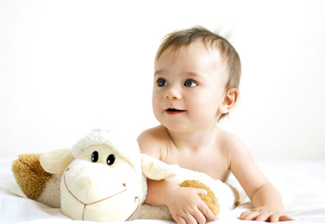 可愛羊?qū)殞? /></a>　　2015年是農(nóng)歷乙未（羊）年，這一年出生的寶寶被稱作羊?qū)殞?。給羊?qū)殞毱鹈泻芏嘀v究和忌諱，本文重點為大家介紹羊?qū)殞毱鹈囊c和注意事項。幫助您為自己的羊?qū)殞毱饌€吉祥的好名字吧。 專家起名&nbsp...</div>
							        <div style="height:5px; font-size:5px"></div>
							        <hr width="99%" style="text-align:center; border-style:dotted; border-width:0px; height:1px;" />
							        <div style="height:5px; font-size:5px"></div>
							    </div>
						        </td>
	</tr>
</table>
		        <br />
		        <center>
		        <span id="ctl00_ContentPlaceHolder1_ShowMore1_lbPages" style="font-weight:bold;">頁碼：<a class=